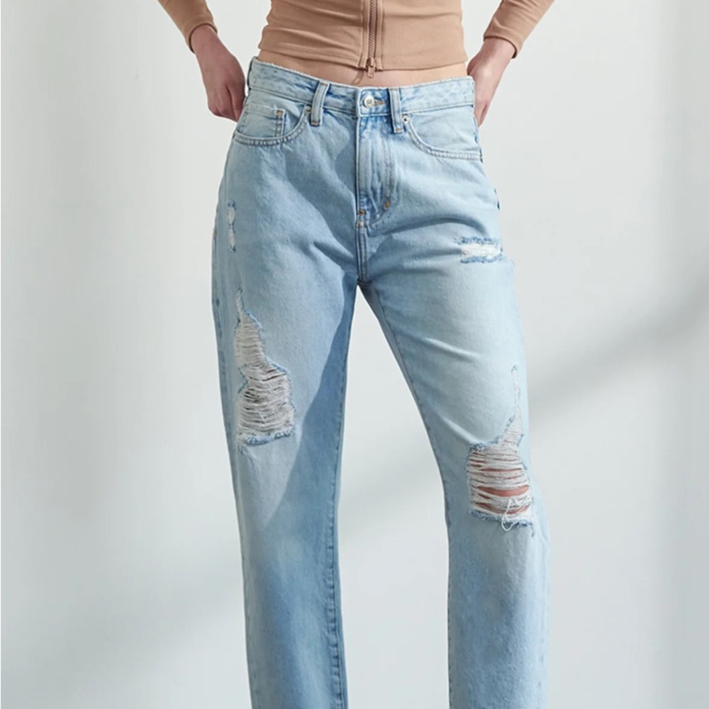 MUSELOOKS HIGH RISE DISTRESSED‎ MOM JEANS